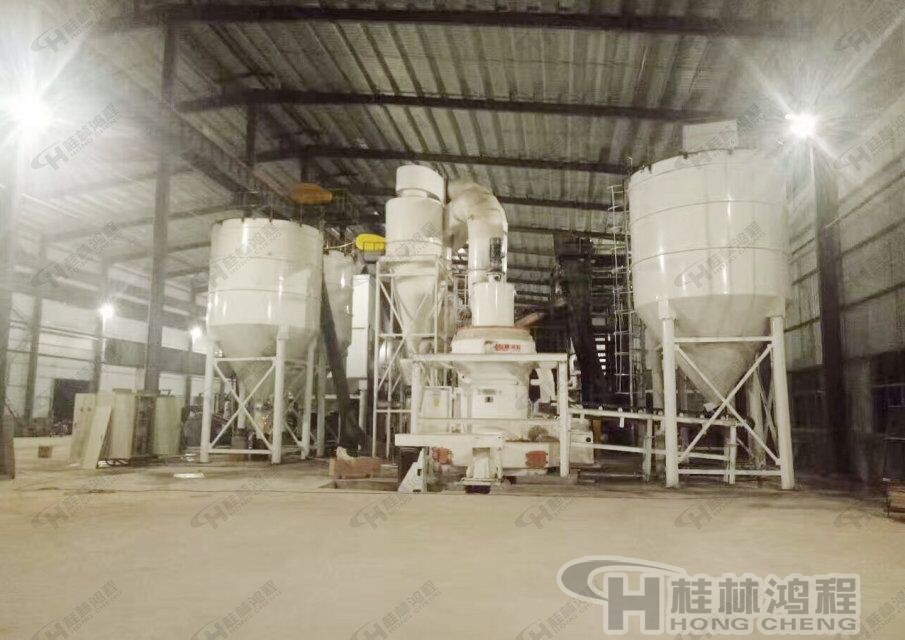 石墨磨粉機，石墨雷蒙磨，石墨雷蒙機，600目石墨粉設備，HC1700擺式磨粉機